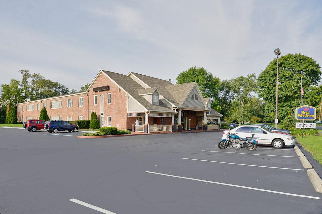 Baymont By Wyndham Indianapolis Northwest Hotel Exterior photo