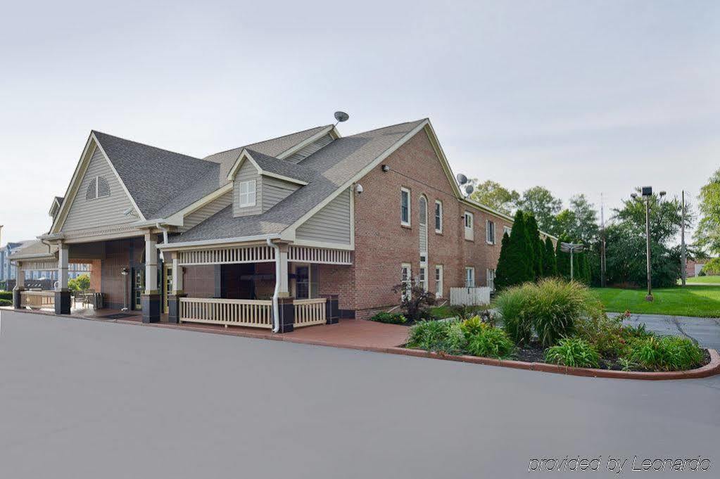 Baymont By Wyndham Indianapolis Northwest Hotel Exterior photo
